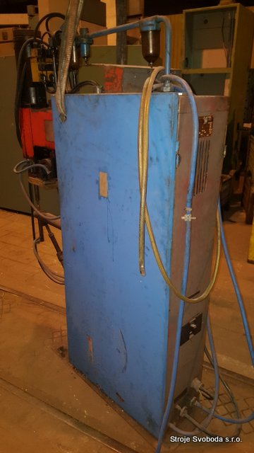 Svářečka bodová BP 40.12 (Svarecka bodova BP 40.12 (4).12 (4).jpg)